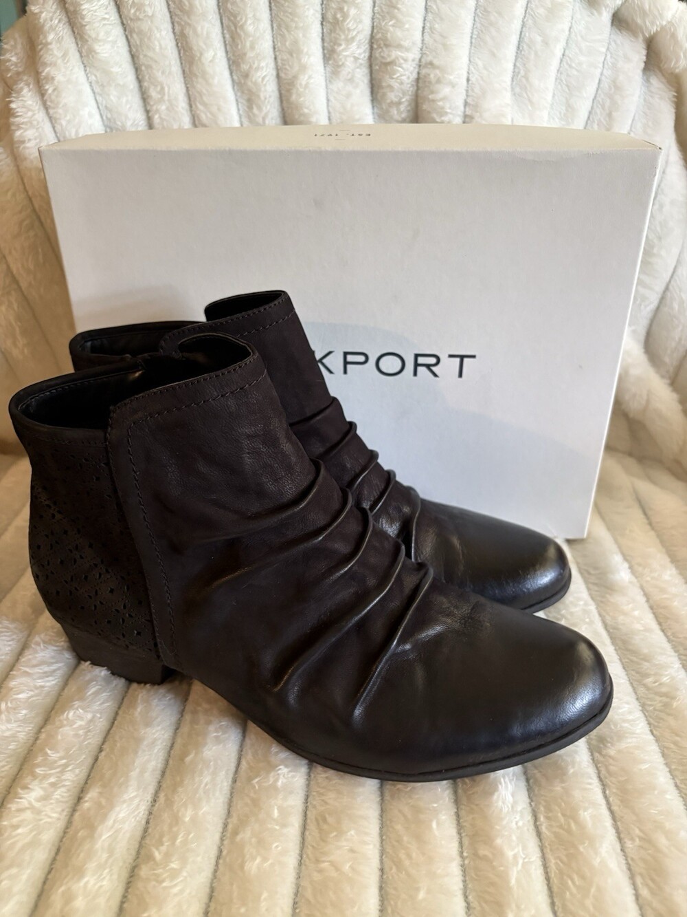 Rockport  Women's Carly Rouched Bootie  Black Size 10M  CH3963